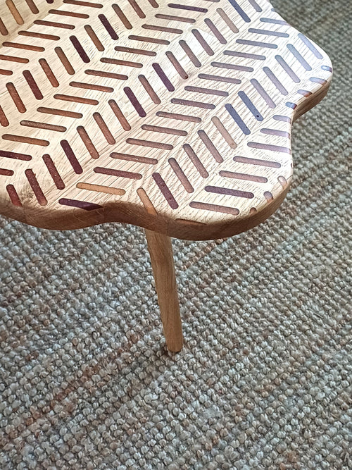 Handcrafted Oak Coffee Table 'Splash' - Handcrafted Oak Coffee Table – Freeform Design with Geometric Epoxy Pattern